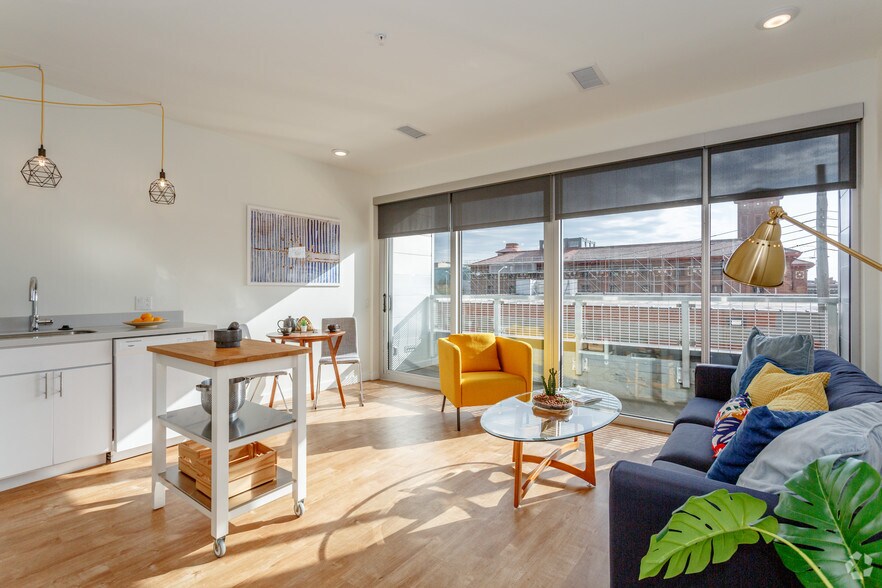 More Photos Of 1721 Walnut St, Kansas City Apartments For Lease
