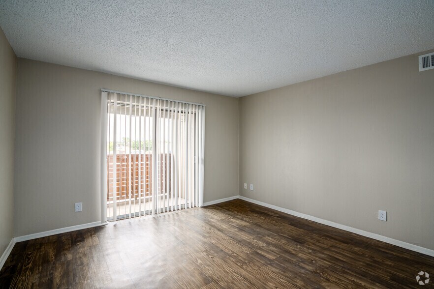 More Photos Of 7301 Sanger Ave, Waco Apartments For Sale