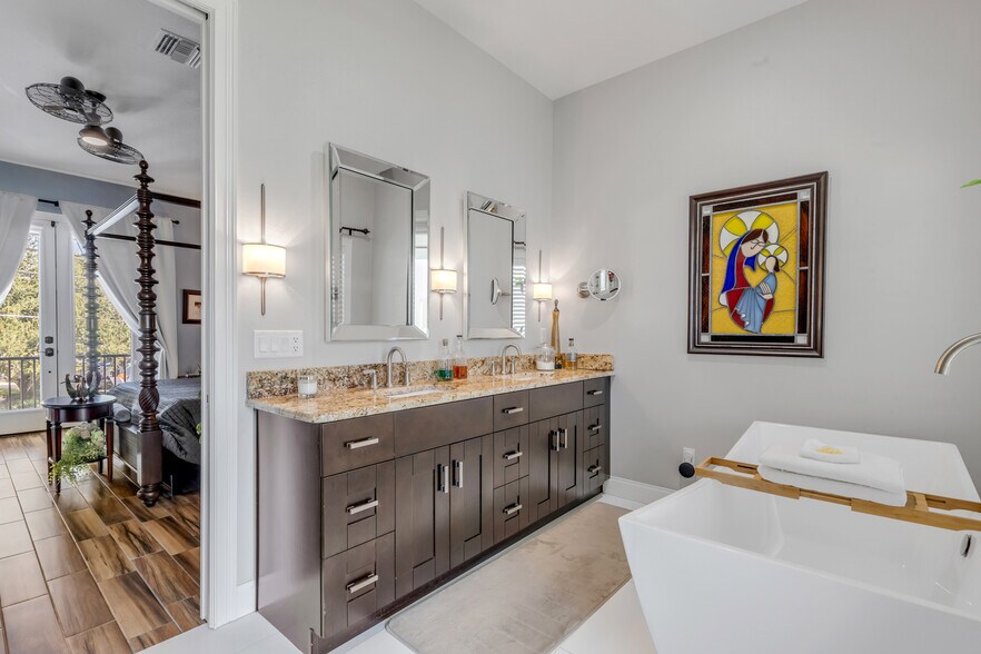 More Photos Of 136 Julia St, New Smyrna Beach Flex For Sale