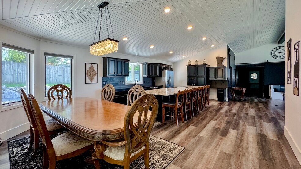 More Photos Of 203 Frank Ave NW, Elysian Specialty For Sale
