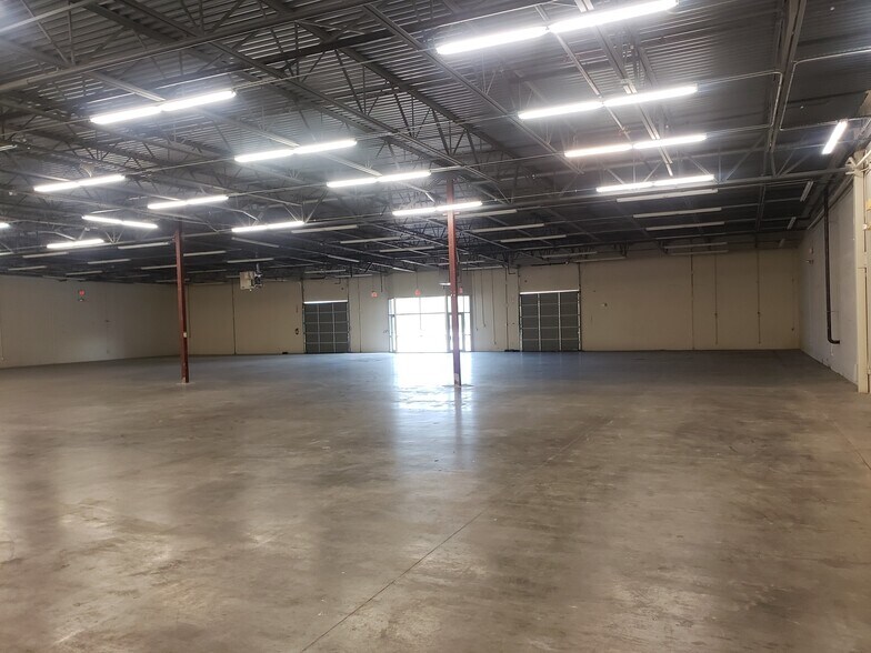 More Photos Of 3430 Alemeda St, Fort Worth Warehouse For Lease