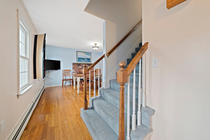 More Photos Of 1221 Ocean St, Marshfield Flex For Sale