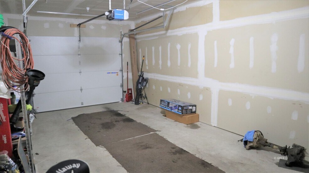 More Photos Of 806 3rd St NW, Sidney Apartments For Sale