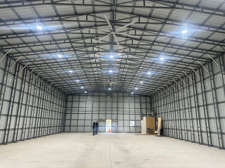 More Photos Of 8037 Treiman Blvd, Webster Warehouse For Sale