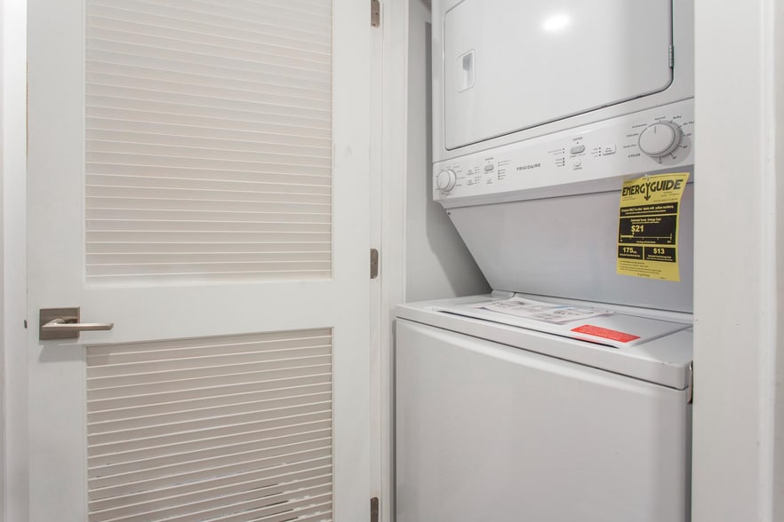 More Photos Of 2010 N 8th St, Philadelphia Apartments For Sale