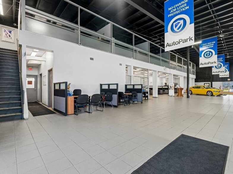 More Photos Of 2496 Doral Dr, Innisfil Auto Dealership For Sale