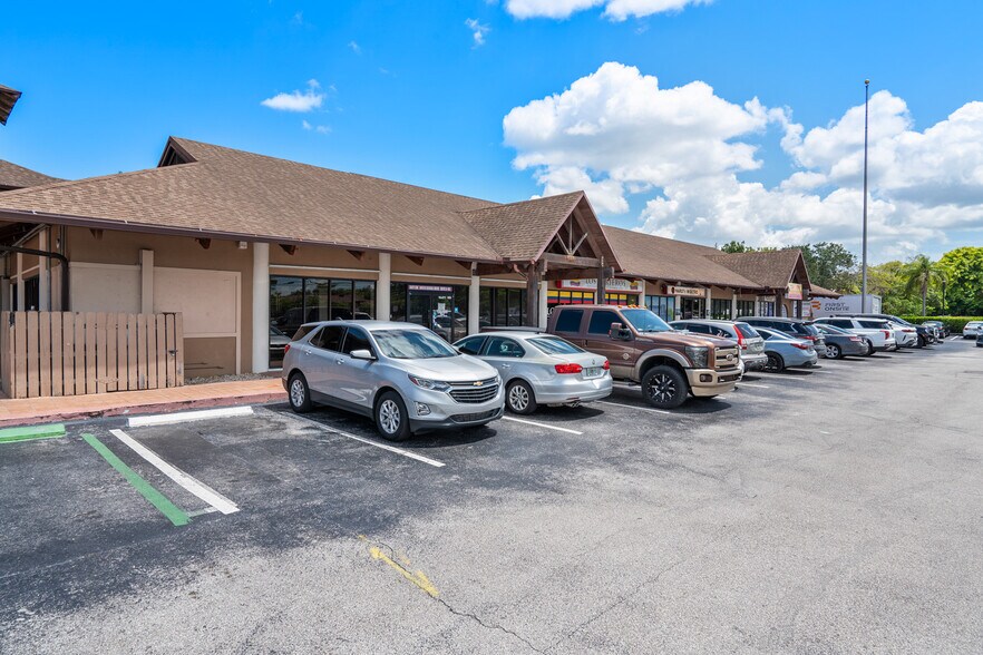 More Photos Of 10471 N Kendall Dr, Miami Storefront Retail Office For Lease