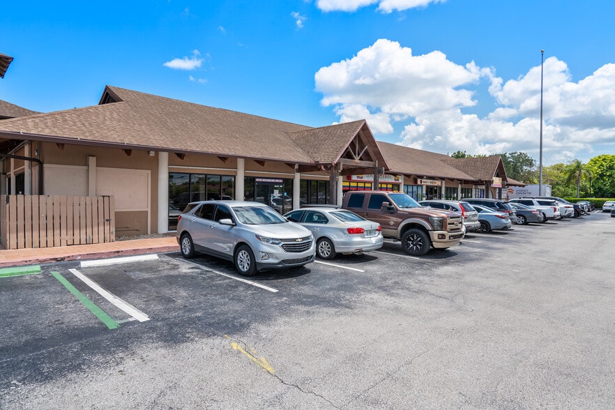 More Photos Of 10471 N Kendall Dr, Miami Storefront Retail Office For Lease