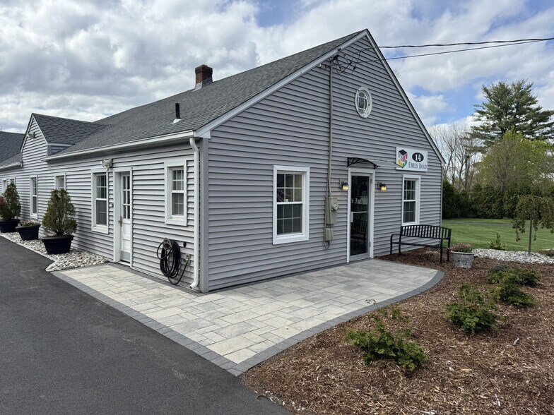 More Photos Of 14 Emily Rd, Broad Brook Industrial For Sale