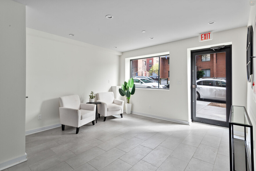 Primary Photo Of 2323 30th Rd, Astoria Medical For Sale