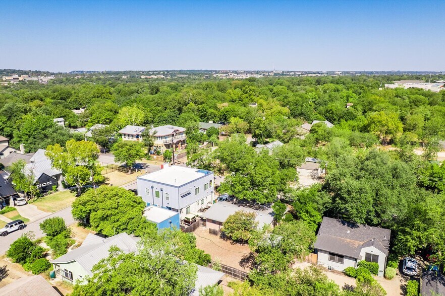More Photos Of 2117 Shoalmont Dr, Austin Office Residential For Sale