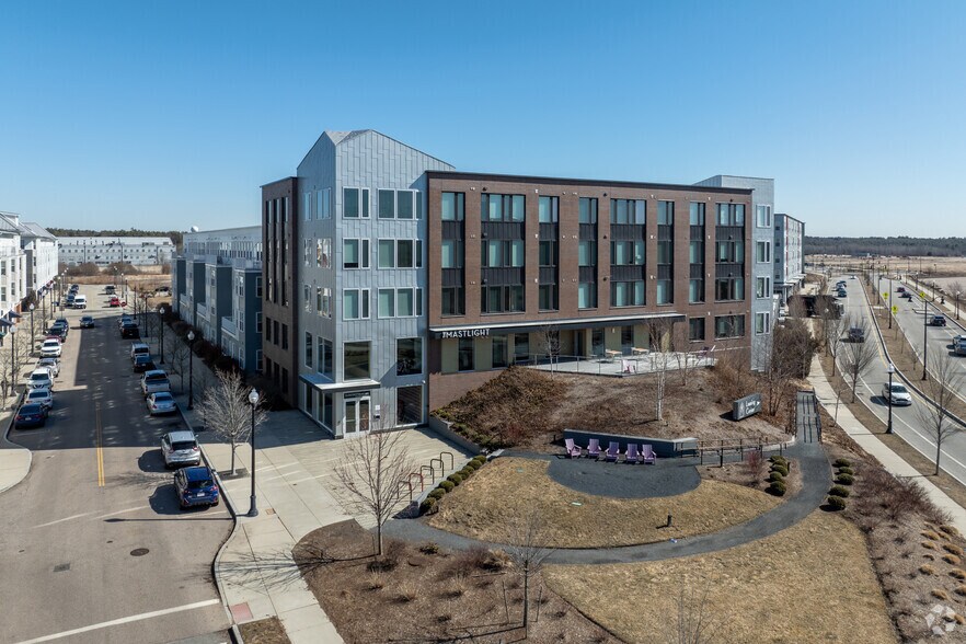 Primary Photo Of 10 Patriot Pky, South Weymouth Apartments For Lease