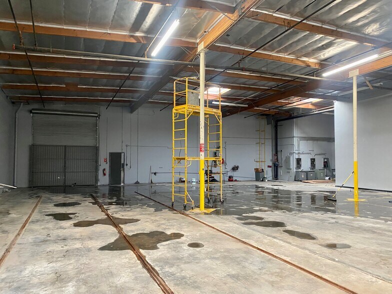 More Photos Of 4621 Littlejohn St, Baldwin Park Distribution For Sale