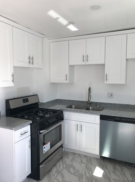 More Photos Of 208 N Coronado St, Los Angeles Apartments For Sale