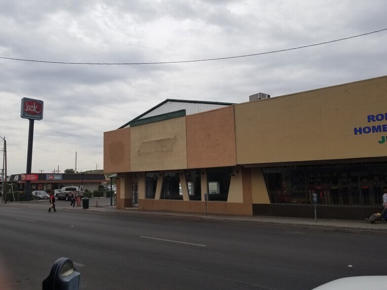 More Photos Of 186 N Grand Ave, Nogales Restaurant For Lease