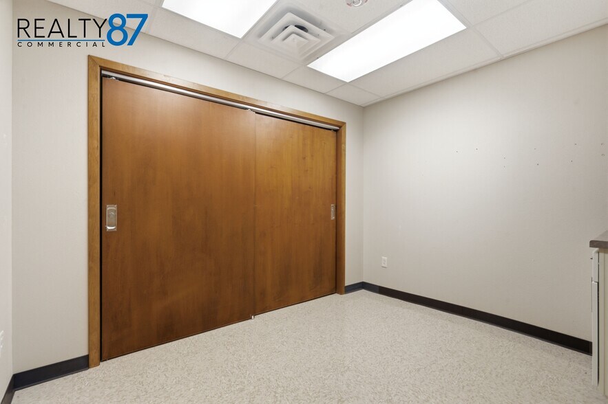 More Photos Of 4659 Highway 13, Central City Restaurant For Sale