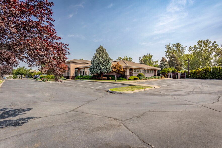 More Photos Of 911 S Washington St, Kennewick Medical For Lease