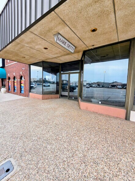 More Photos Of 317 SW C Ave, Lawton Office For Lease