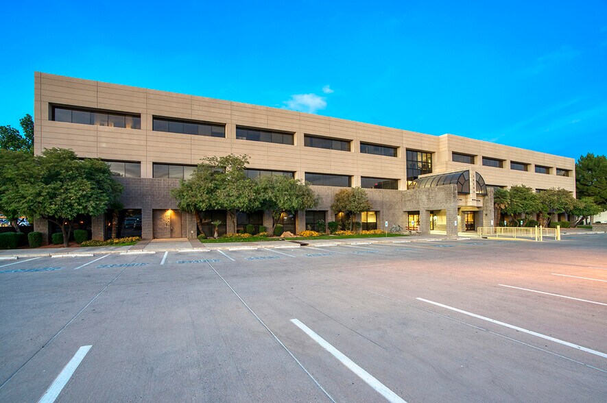 More Photos Of 10503 W Thunderbird Blvd, Sun City Medical For Lease