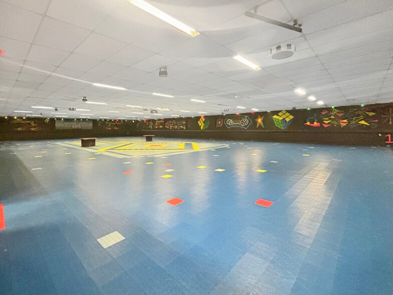 More Photos Of 805 Sater St, Greenville Skating Rink For Sale