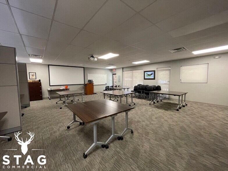 More Photos Of 1716 Scripture St, Denton Office Residential For Lease