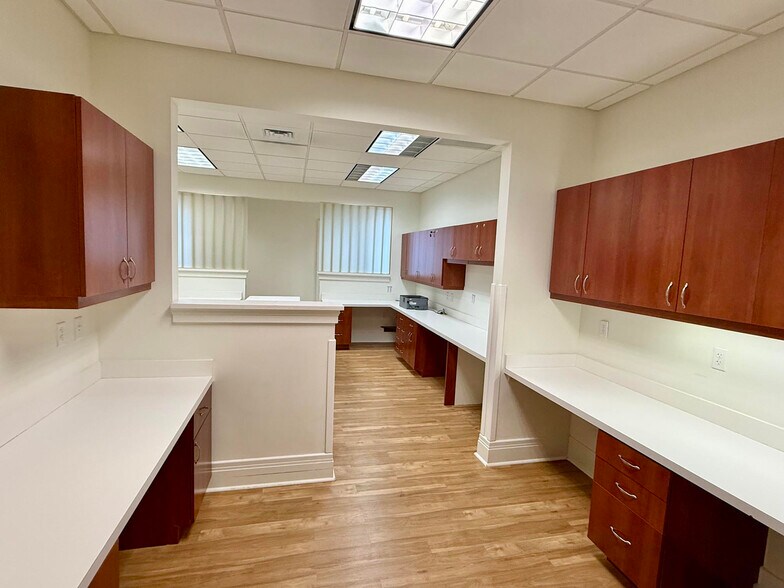 More Photos Of 76 Peachtree Rd, Asheville Medical For Lease