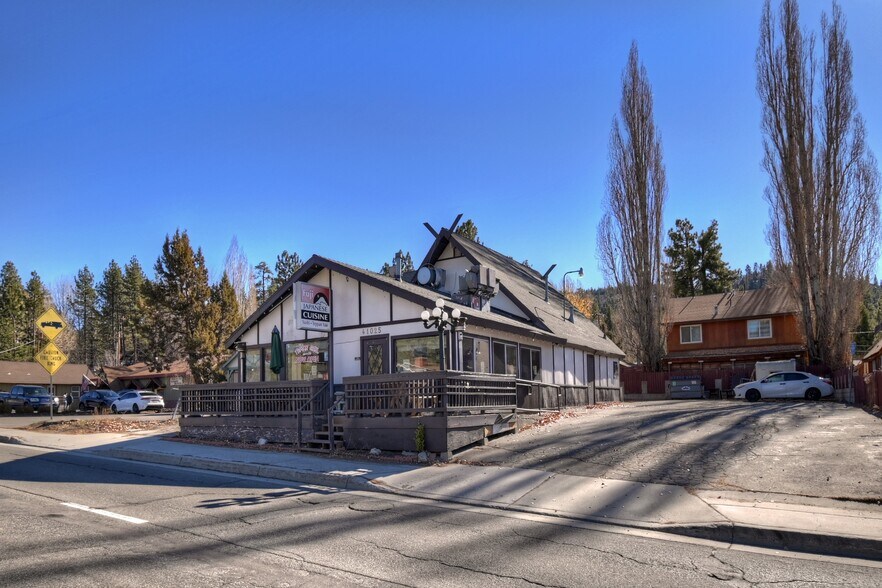 More Photos Of 41025 Big Bear Blvd, Big Bear Lake Restaurant For Sale