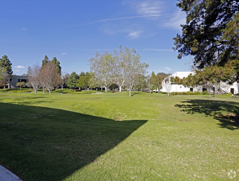 More Photos Of 18012 Sky Park Cir, Irvine Office For Lease