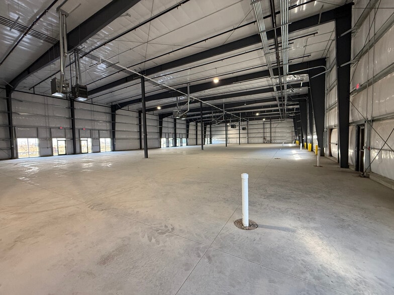 More Photos Of 4100 E Producer Ln, Sioux Falls Distribution For Lease