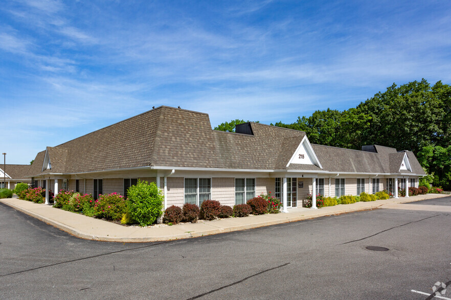 Primary Photo Of 215 Hallock Rd, Stony Brook Medical For Lease