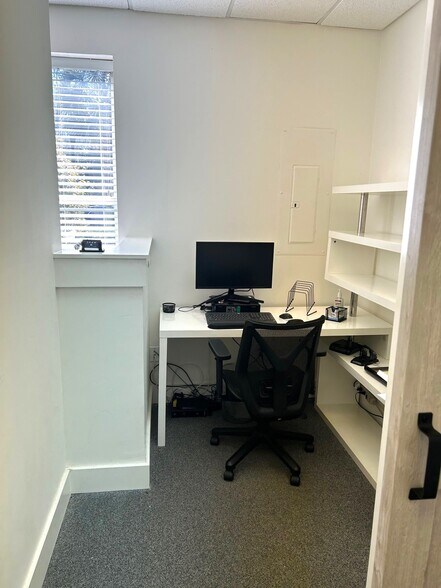 More Photos Of 1037 Chuck Dawley Blvd, Mount Pleasant Office For Sale