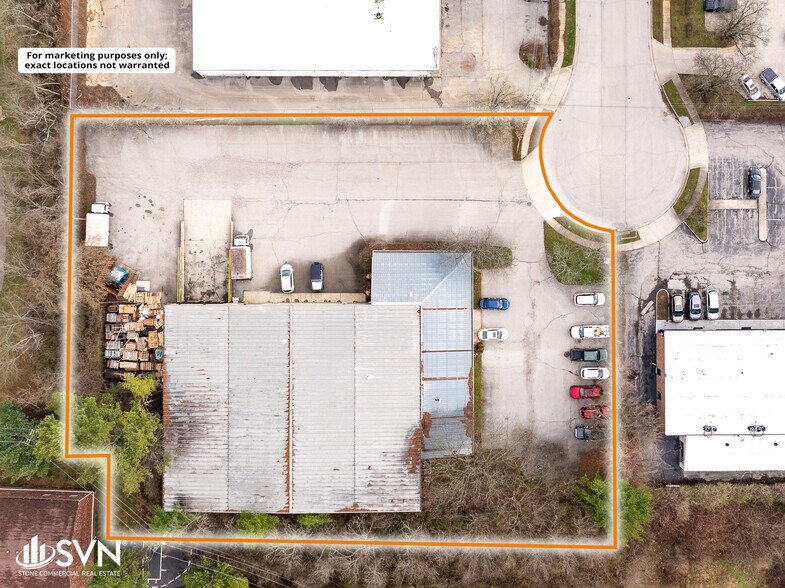 More Photos Of 2001 Family Cir, Lexington Warehouse For Lease