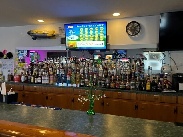 More Photos Of 641 Massillon Rd, Akron Restaurant For Sale