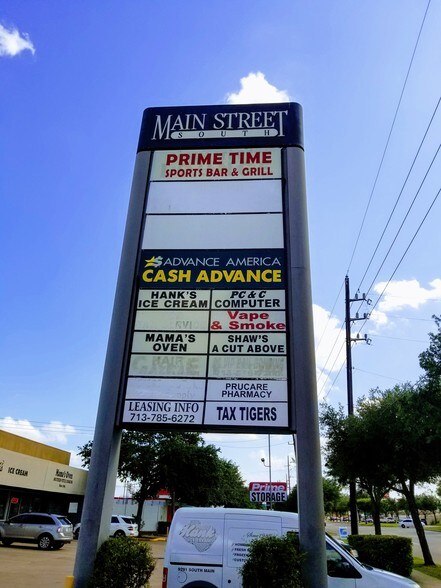 More Photos Of 9211-9295 S Main St, Houston Unknown For Lease