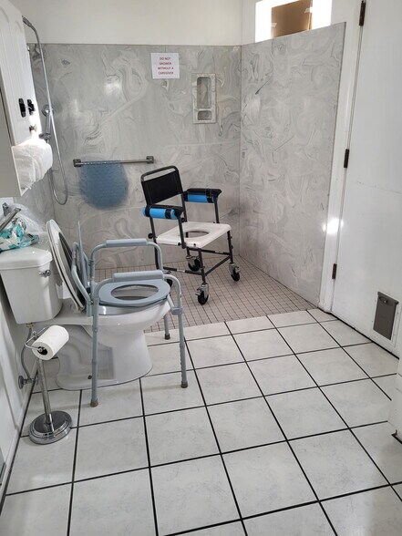 More Photos Of 710 N Mann Ave, Tucson Healthcare For Sale