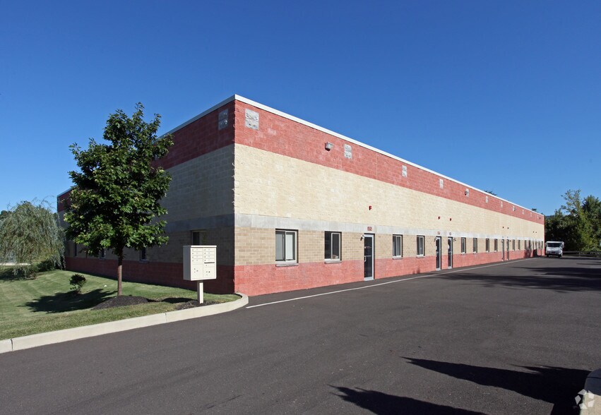 More Photos Of 375-387 Nina Way, Warminster Township Light Distribution For Lease