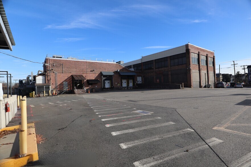 More Photos Of 200 Elmora Ave, Elizabeth Manufacturing For Lease