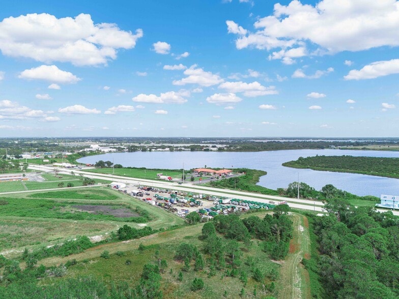 More Photos Of 2510 US 27, Avon Park Auto Repair For Sale