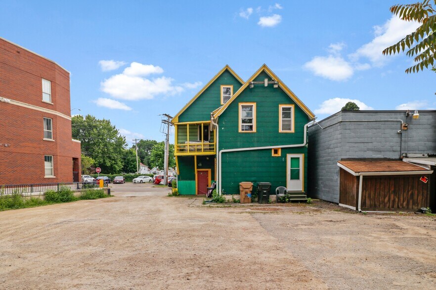 More Photos Of 2118 Atwood Ave, Madison Storefront For Sale