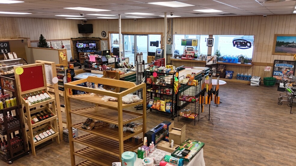 More Photos Of 5198 S US Highway 51, Manitowish Waters Service Station For Sale
