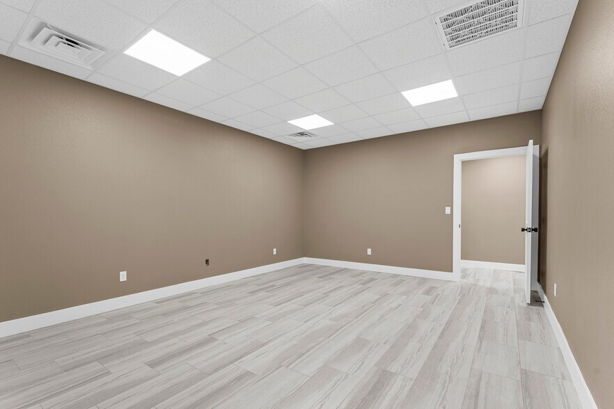 More Photos Of 7922 Interstate 20 Service rd, Odessa Warehouse For Lease
