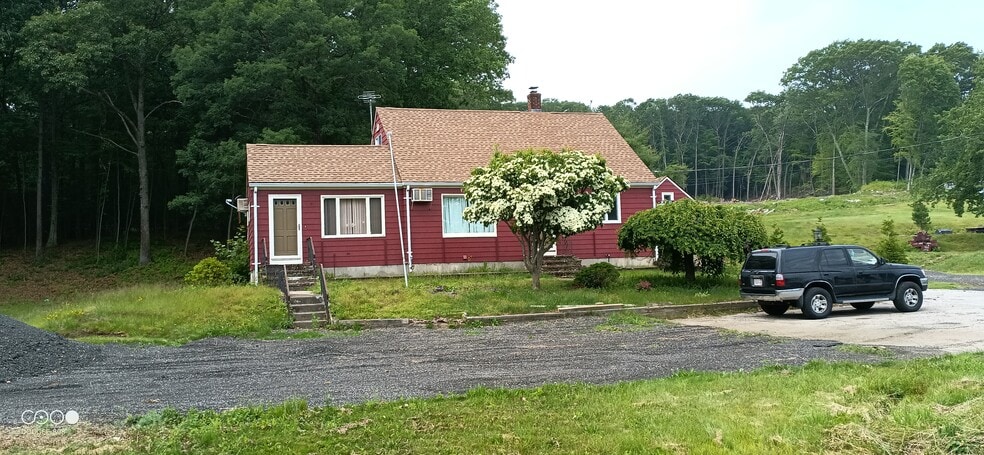 1253 Eddie Dowling Hwy  