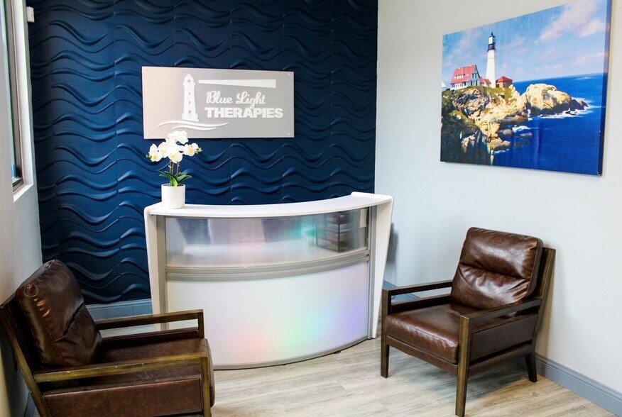 More Photos Of 421 E Royal Ln, Irving Medical For Sale