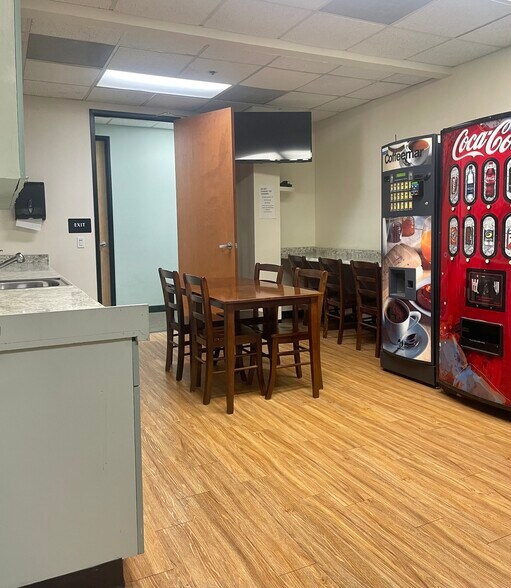 More Photos Of 22939 Hawthorne Blvd, Torrance Medical For Lease