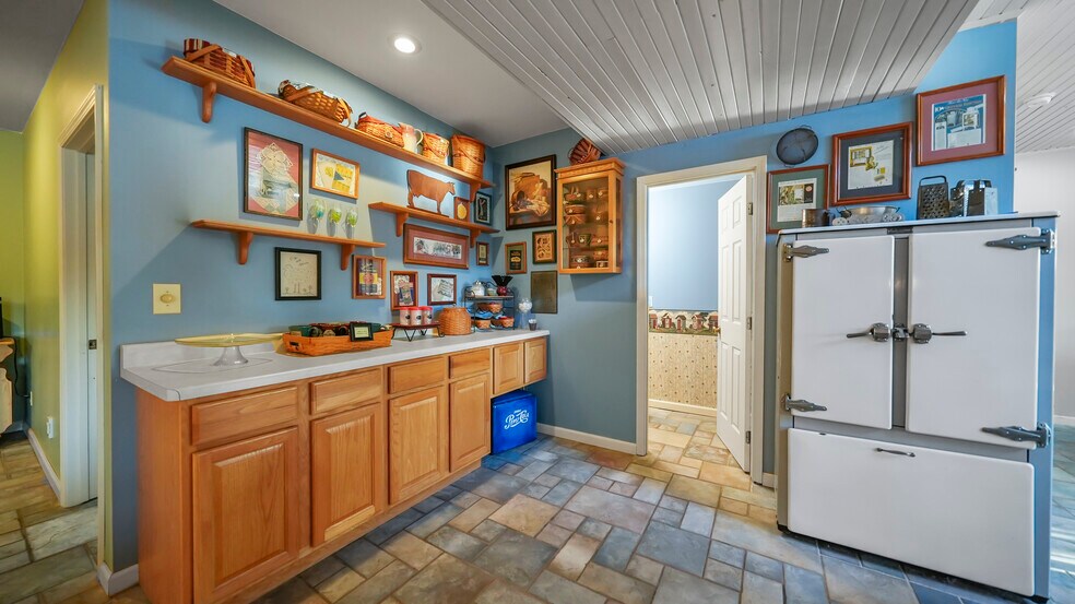 More Photos Of 1117 Dogwood Rd, Lake Ozark Multifamily For Sale
