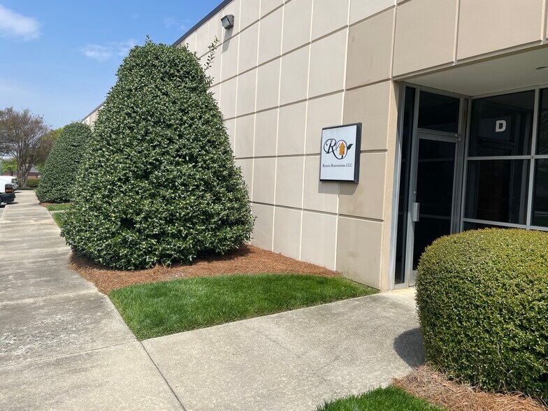 More Photos Of 7343 W Friendly Ave, Greensboro Light Distribution For Lease