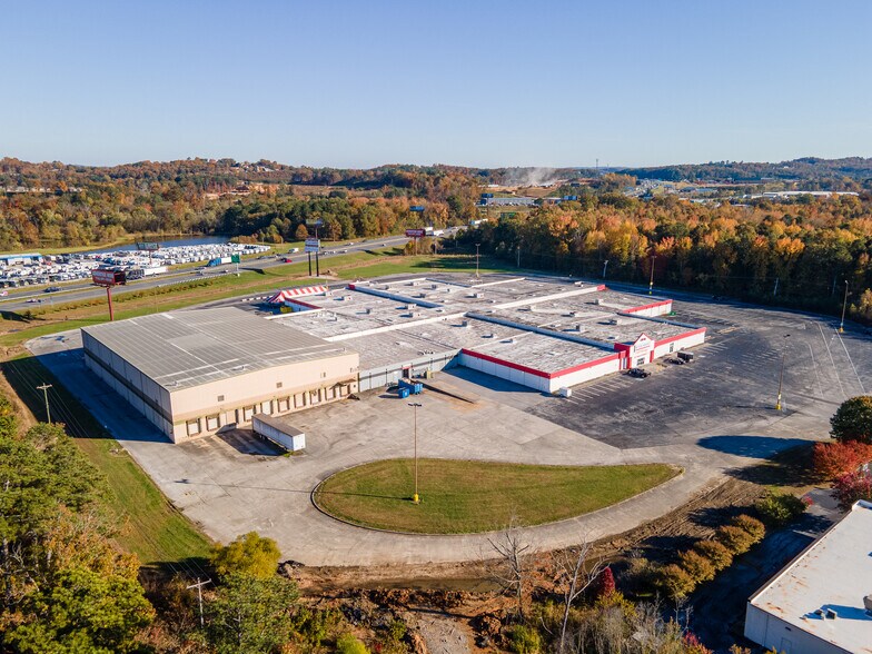 More Photos Of 398 Direct Connection Dr, Rossville Industrial For Lease