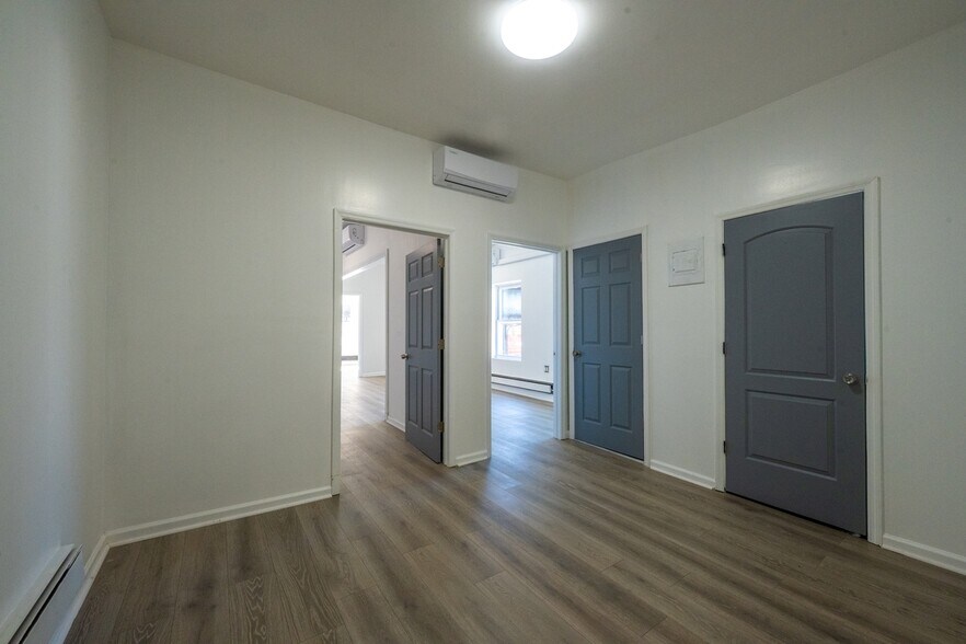 More Photos Of 11801 Liberty Ave, Jamaica Storefront Retail Residential For Lease