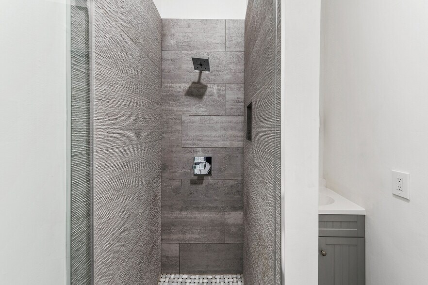 More Photos Of 1935 Spruce St, Philadelphia Apartments For Sale