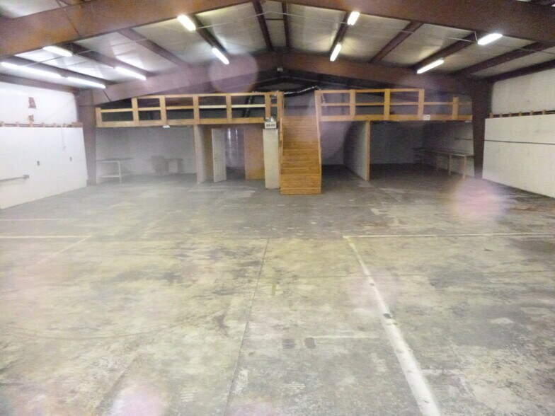 More Photos Of 2860 US 11 Hwy W, Blountville Light Manufacturing For Sale